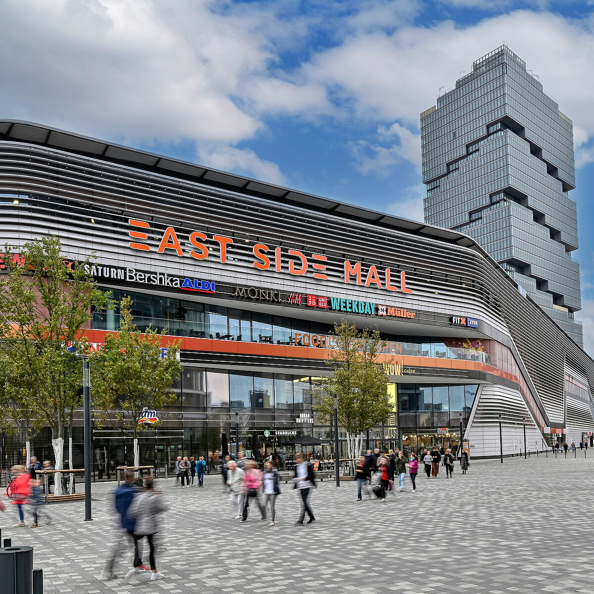 Bild von der East Side Mall zum Thema: Mercedes Benz-Quartier- Erfolgskonzept mit dynamischen Perspektiven