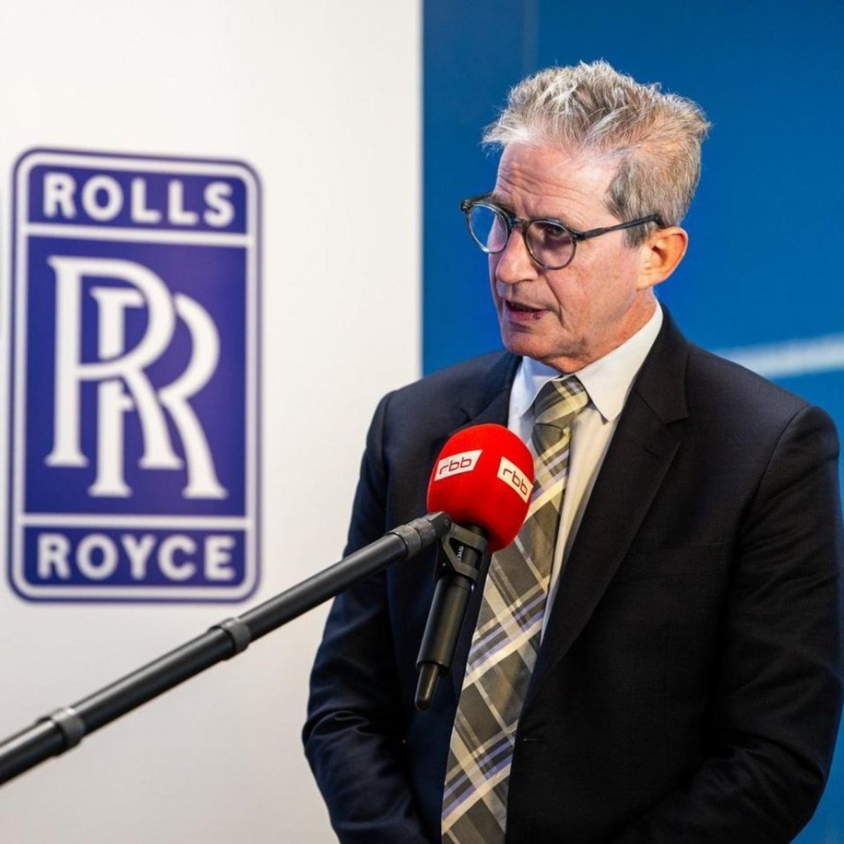Dr. Jörg Au, Geschäftsführer Rolls-Royce Deutschland, im Interview mit dem rbb