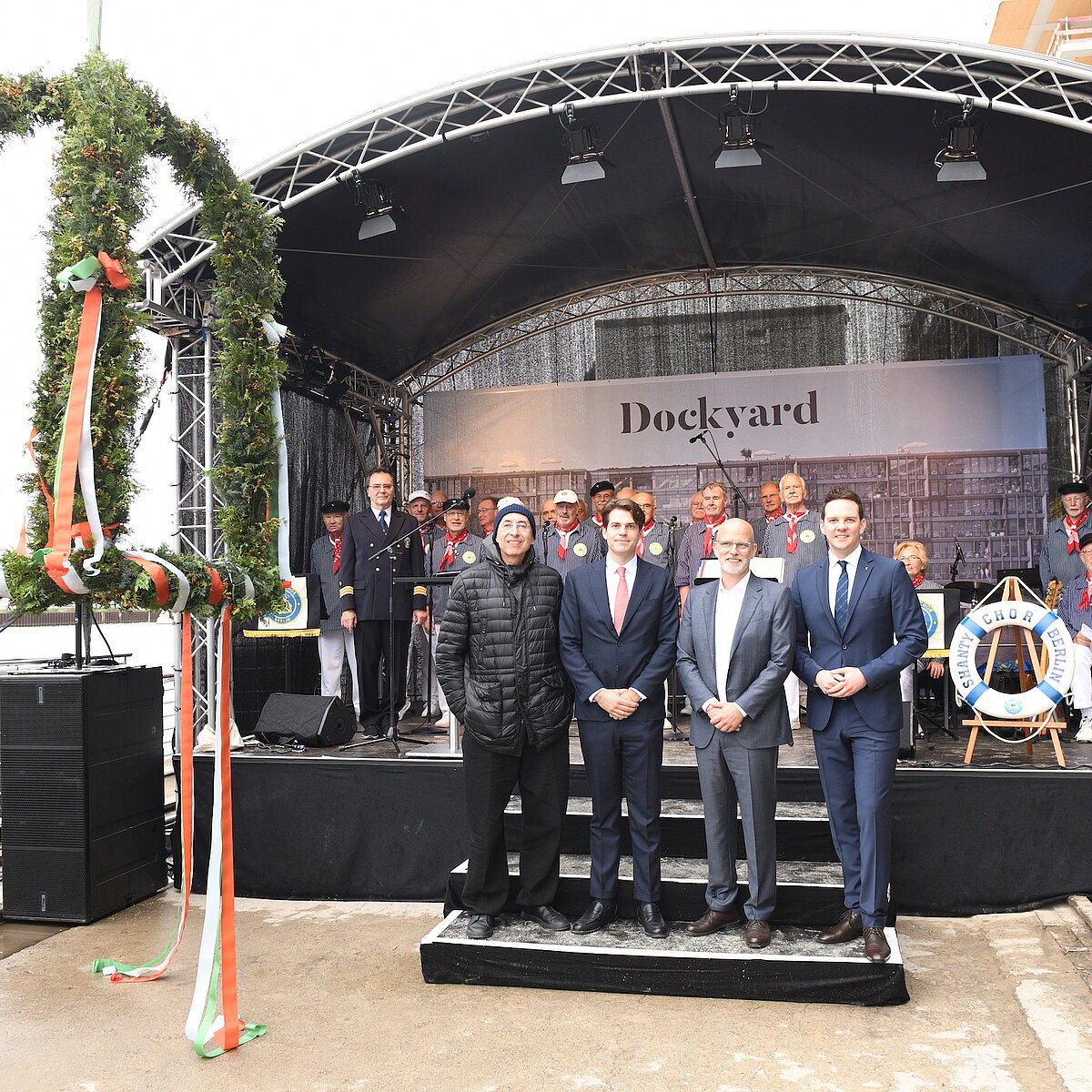 Pecan Development feiert Richtfest für Dockyard am Spreeufer in Berlin - Sergei Tchoban, Tchoban Voss Architekten, Niklas Hirsch, Associate Aermont Capital, Jan Kunze, Geschäftsführender Gesellschafter von Pecan Development, Alexander Slotty, Staatssekretär für Bauen in der Senatsverwaltung für Stadtentwicklung, Bauen und Wohnen 