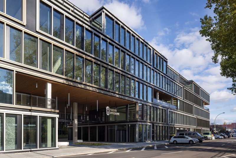 Frontansicht Eingang OFFICEHOME Pollux in Berlin-Friedrichshain